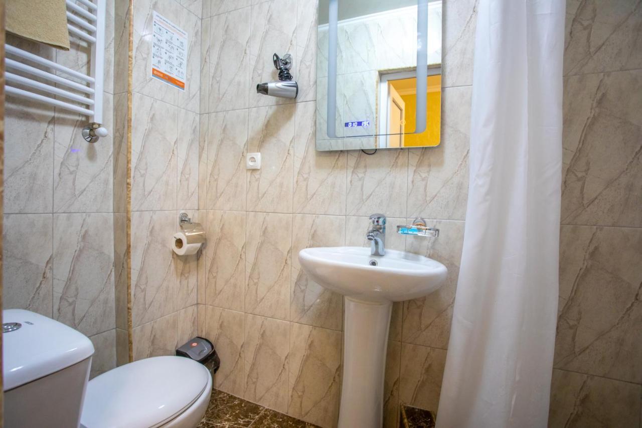 Hotel Vladi クタイシ エクステリア 写真