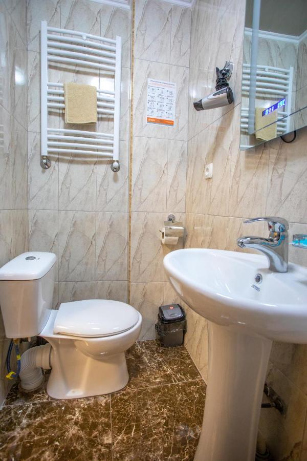 Hotel Vladi クタイシ エクステリア 写真