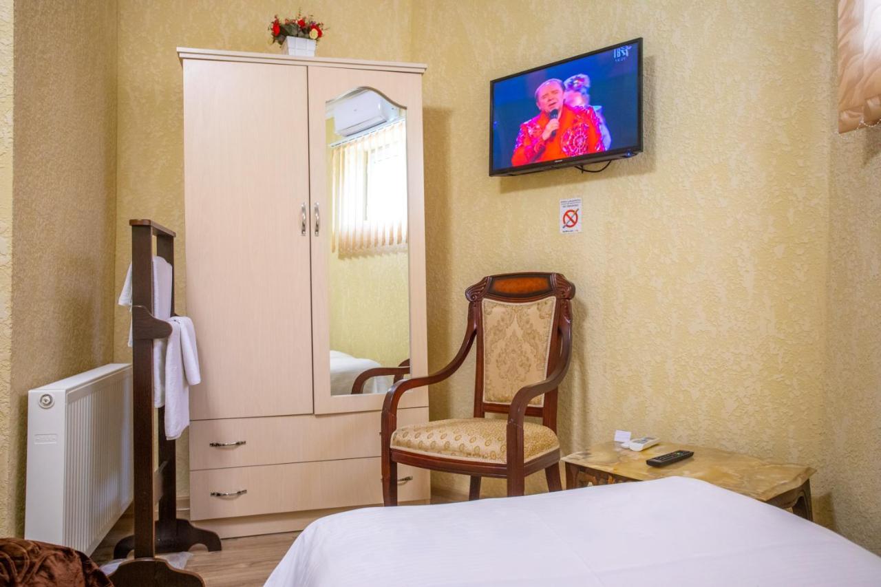 Hotel Vladi クタイシ エクステリア 写真