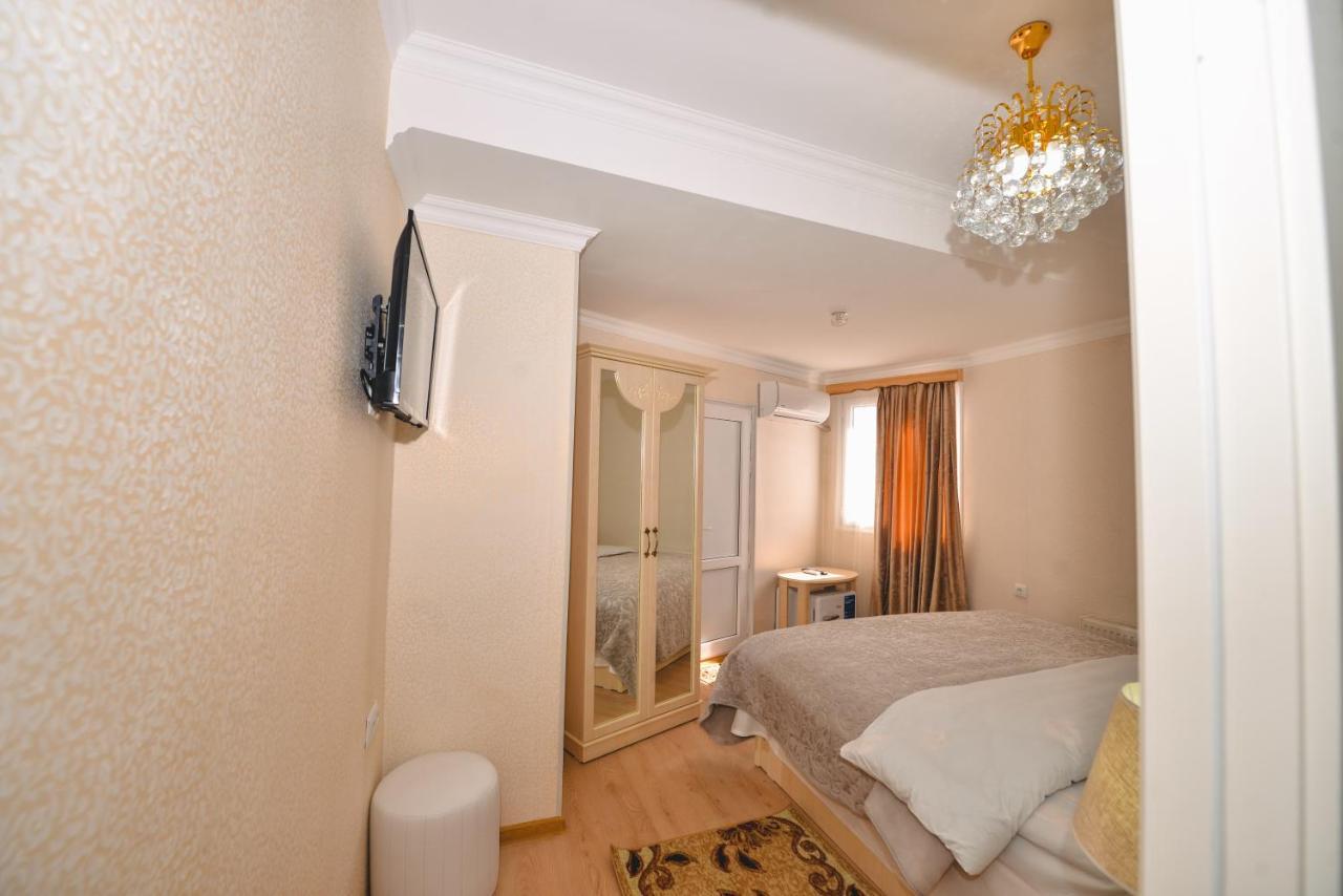 Hotel Vladi クタイシ エクステリア 写真