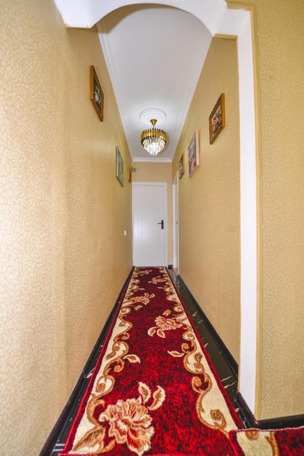 Hotel Vladi クタイシ エクステリア 写真