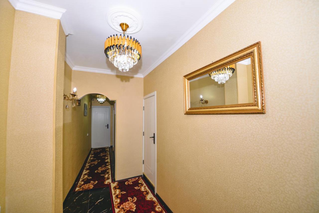 Hotel Vladi クタイシ エクステリア 写真
