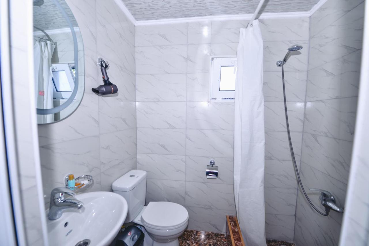 Hotel Vladi クタイシ エクステリア 写真