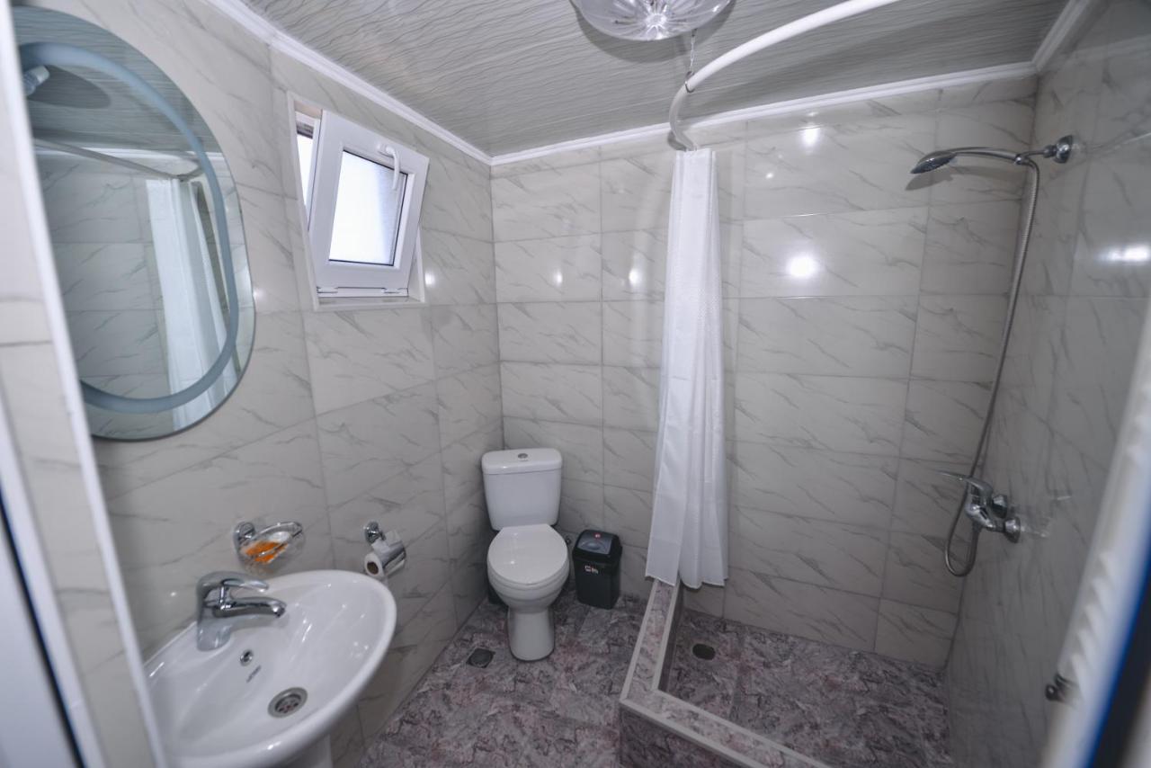 Hotel Vladi クタイシ エクステリア 写真